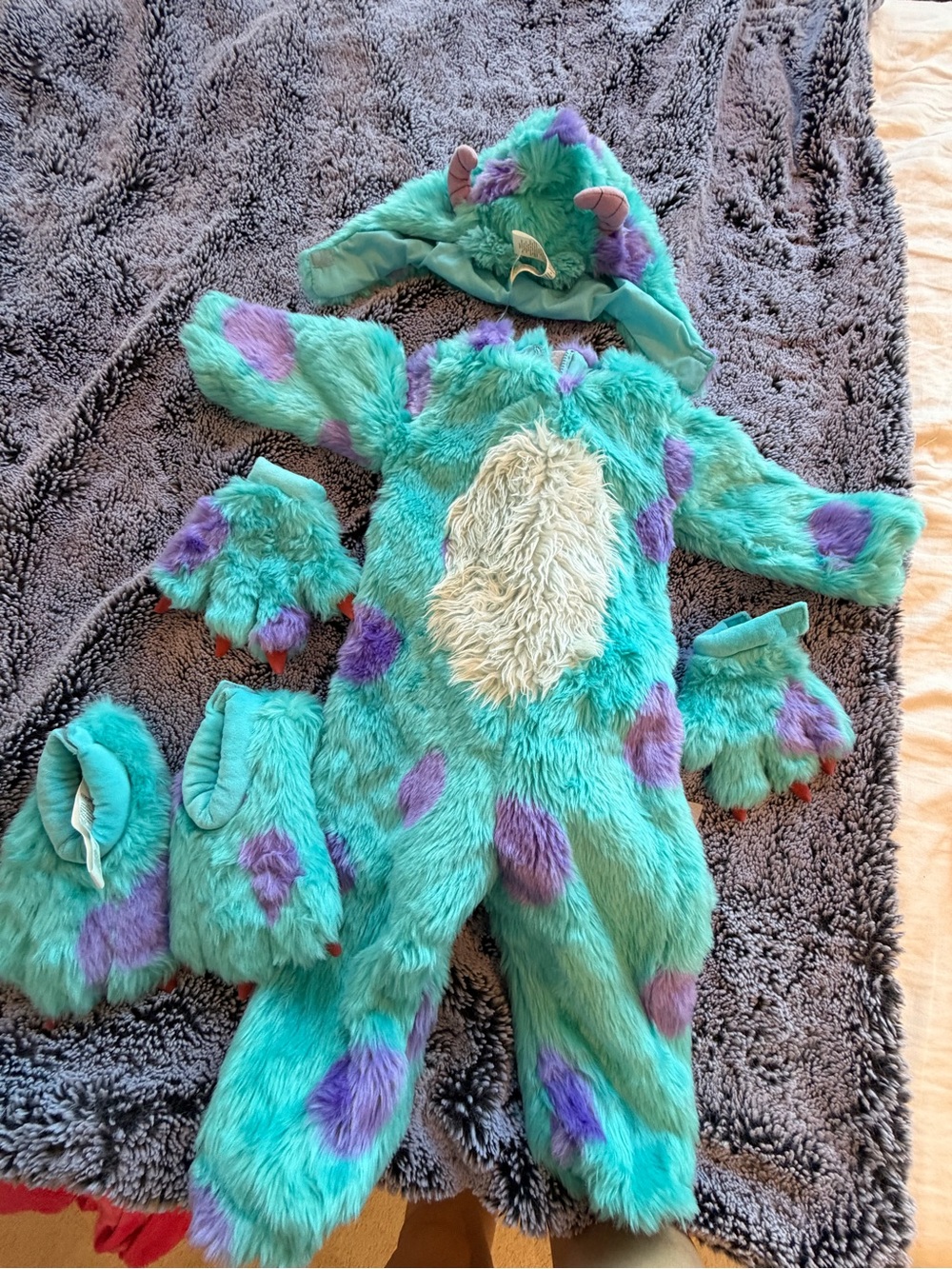 Like New- Pottery Barn Kids Monsters Inc. Sully Costume - Picture 2 of 5